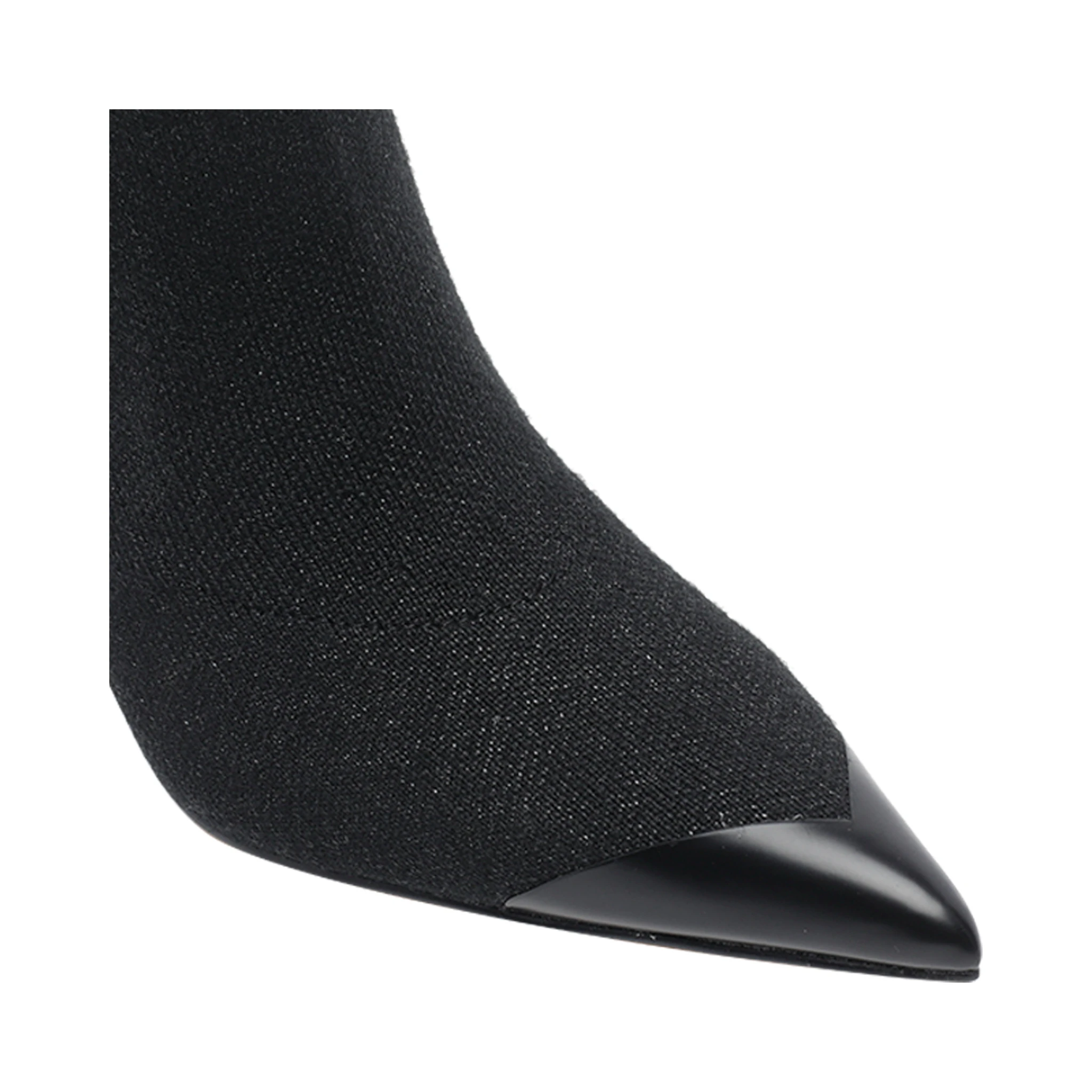 أحذية كورت جايجر سوداء