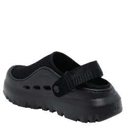 صندل UGG أسود