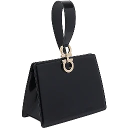 حقائب فيراغامو.. أسود