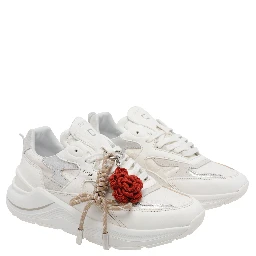 حذاء رياضي أبيض من ديت