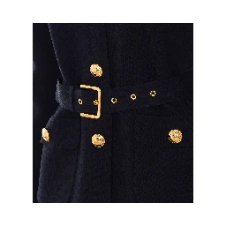 إليزابيتا فرانكي كنزة سوداء