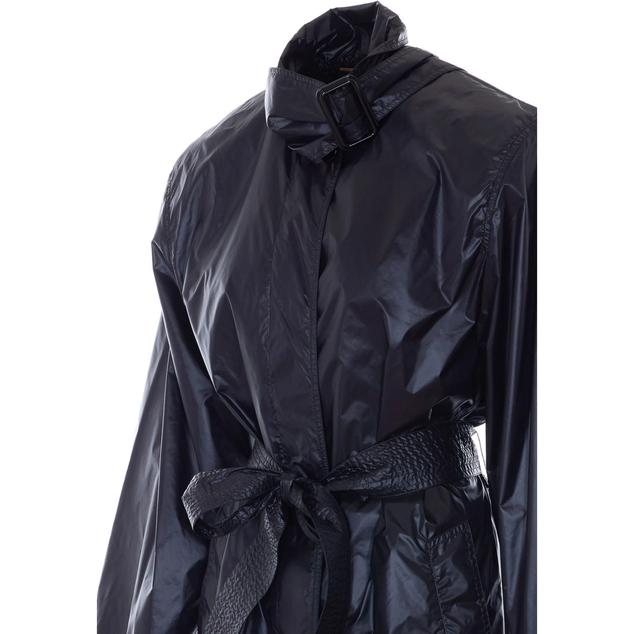 معاطف سان لوران سوداء