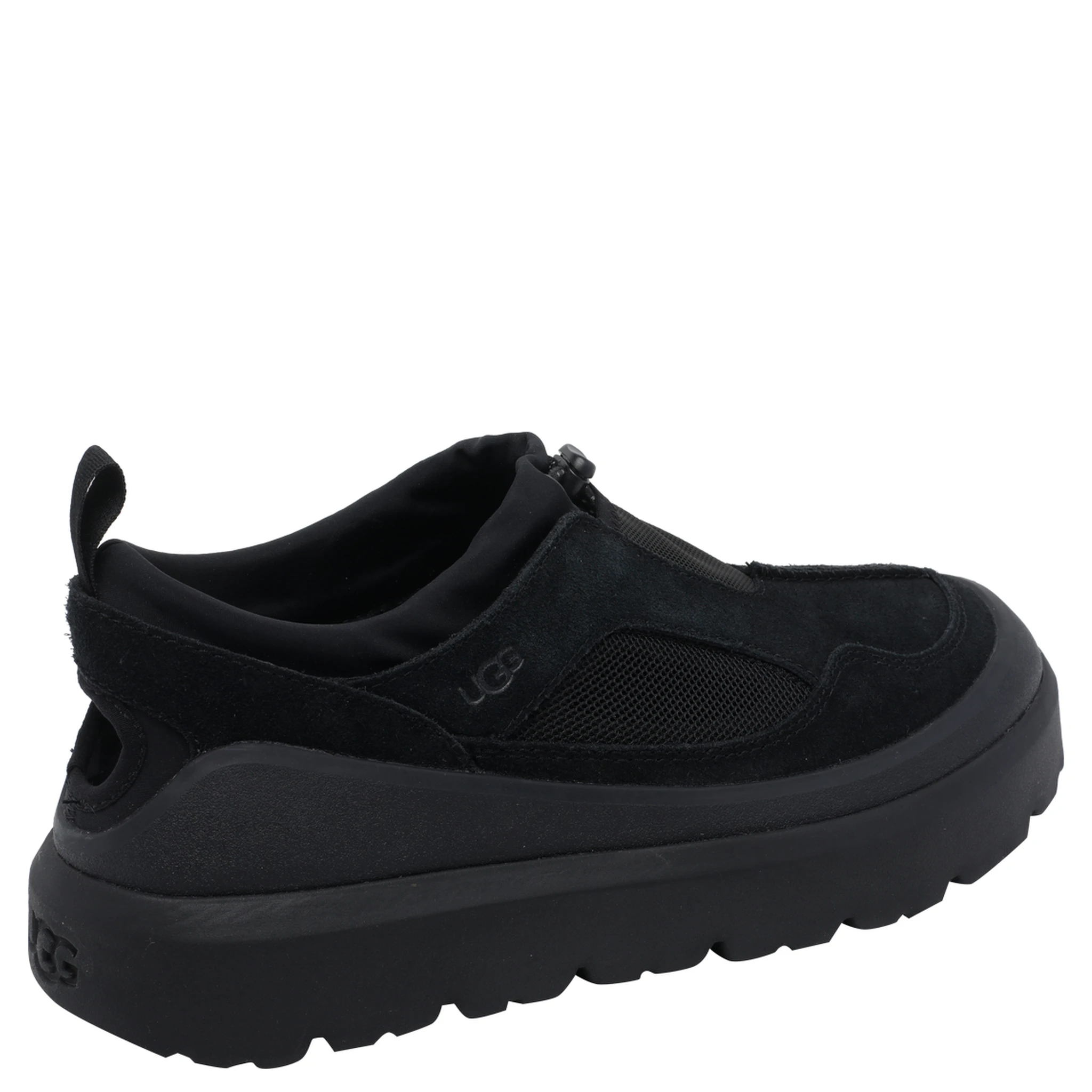 حذاء رياضي أسود من UGG