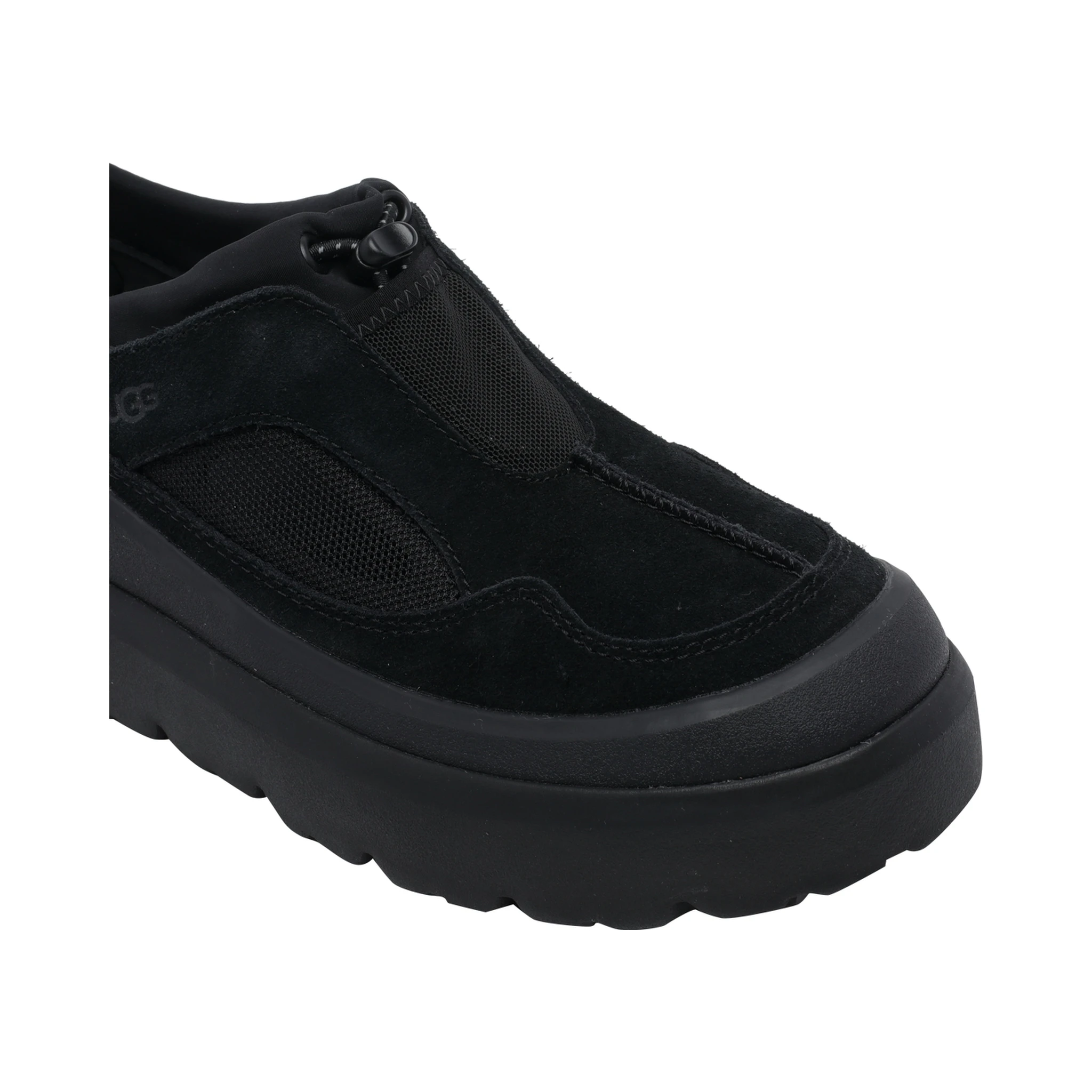 حذاء رياضي أسود من UGG
