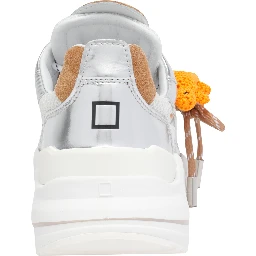 حذاء رياضي فضي من ديت