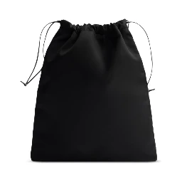 حقائب برادا.. أسود