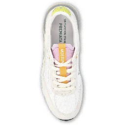 حذاء رياضي بريميتا أبيض