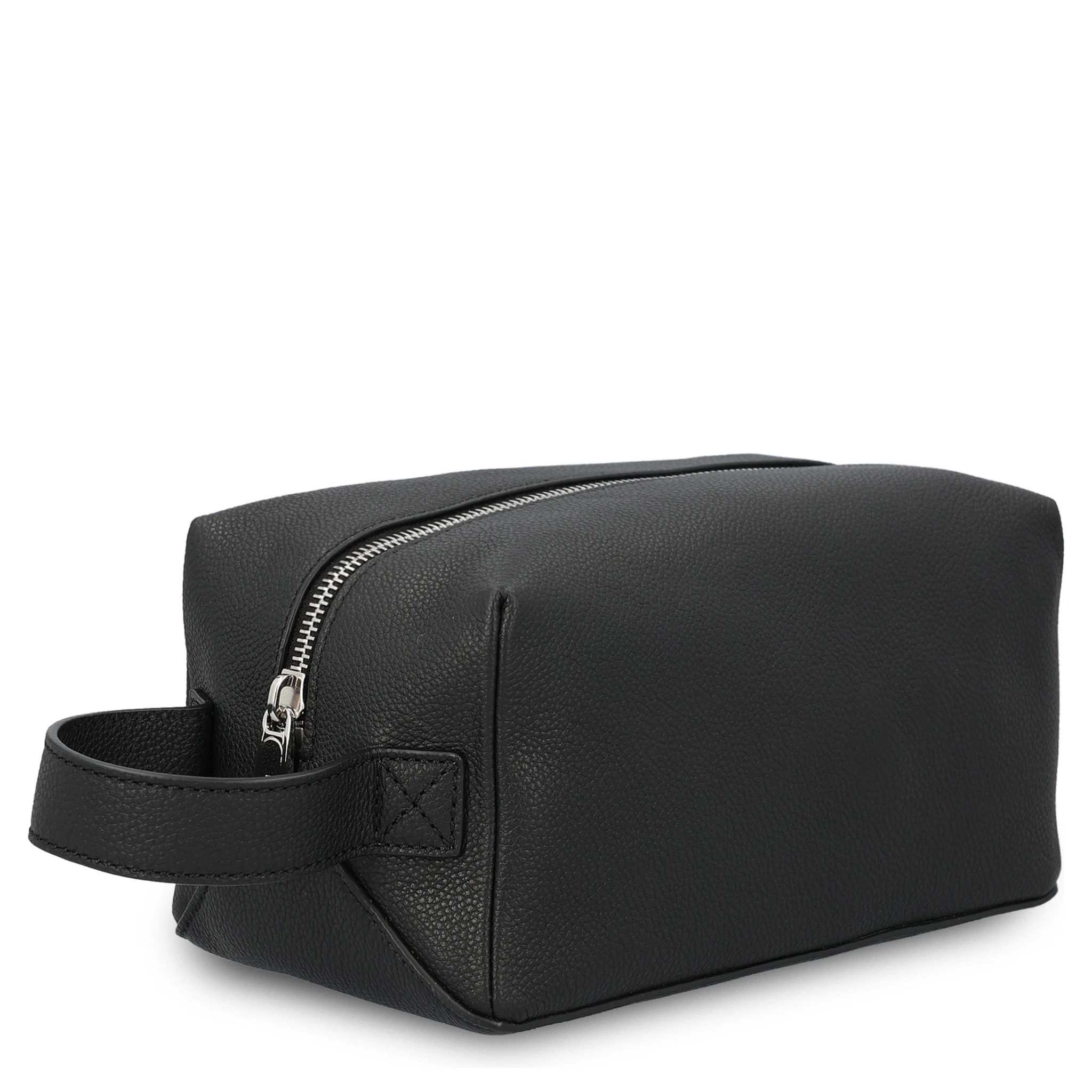 حقائب فندي.. أسود