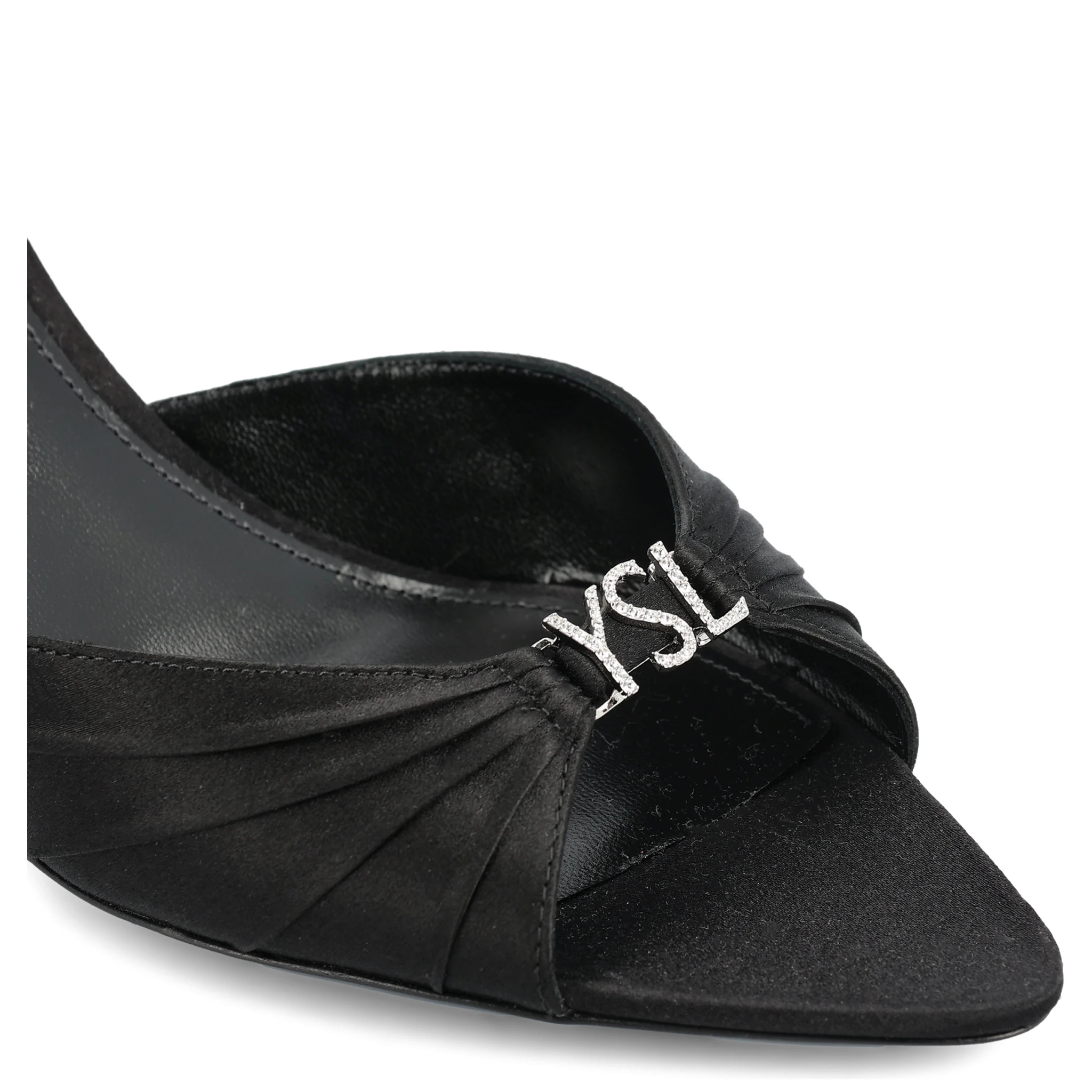 صندل سان لوران أسود