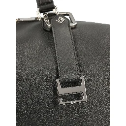 حقائب فندي.. أسود