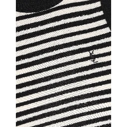 بلوزة سوداء من سان لوران