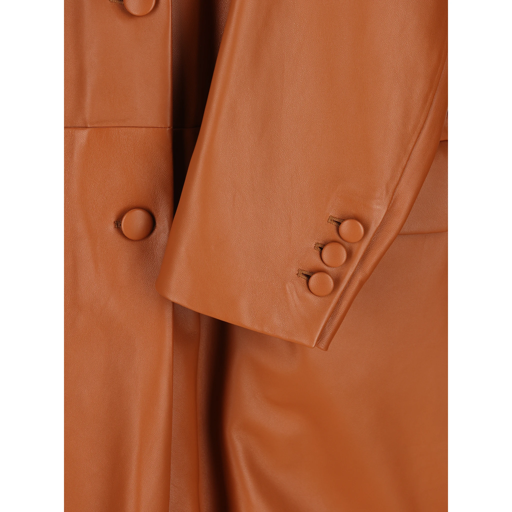 معطف فندي بني