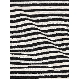 بلوزة سوداء من سان لوران