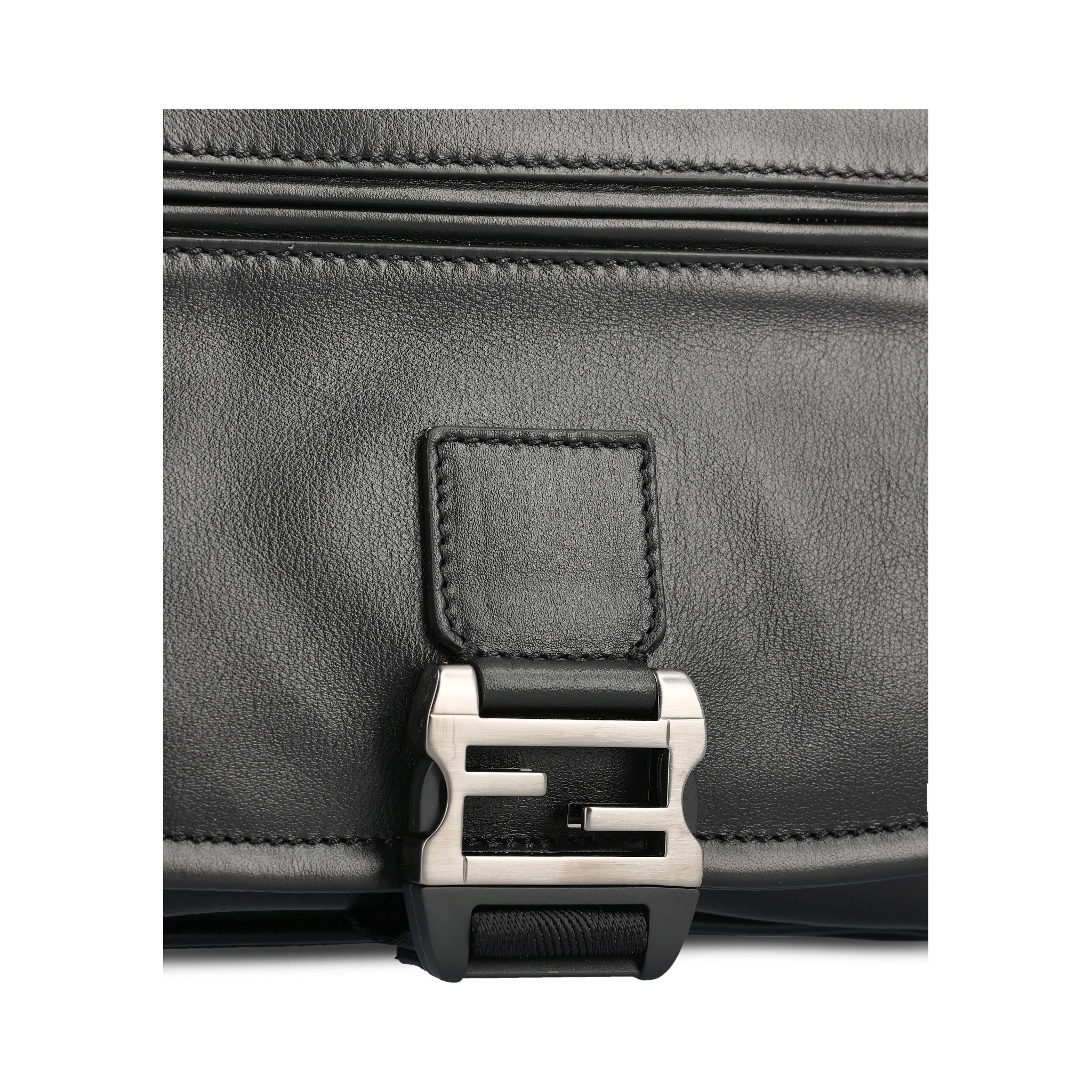 حقائب فندي.. أسود