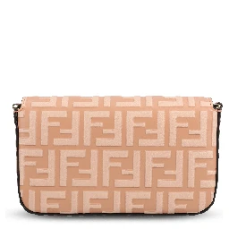 حقائب فندي.. وردية