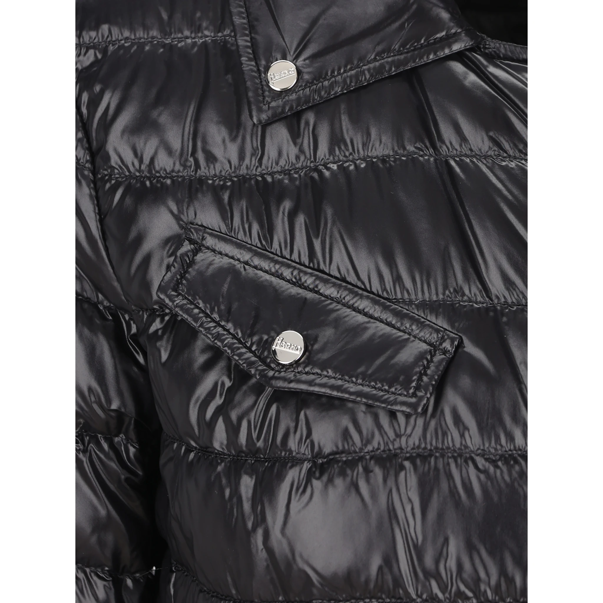 هيرنو كوتس أسود