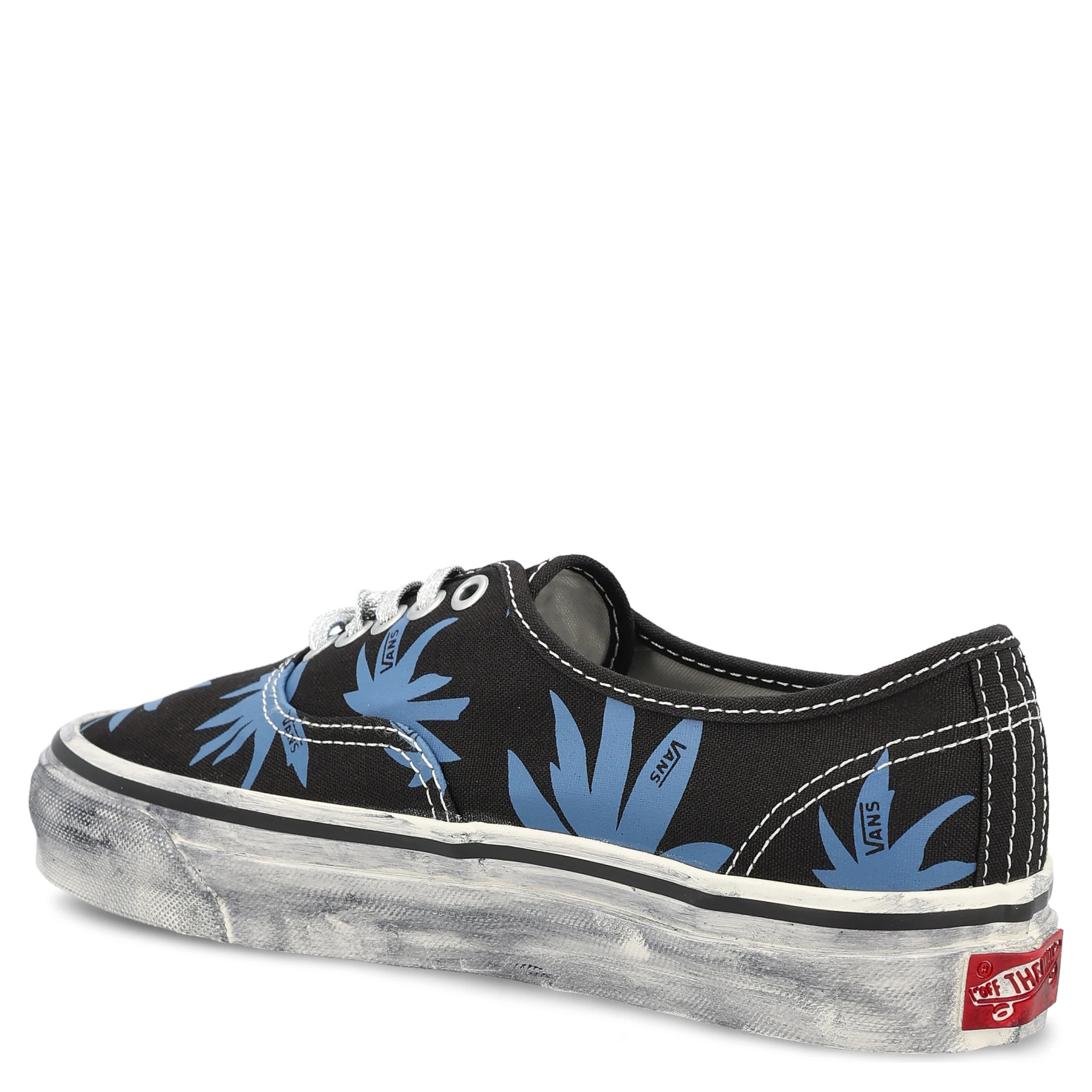 أحذية رياضية سوداء من فانز