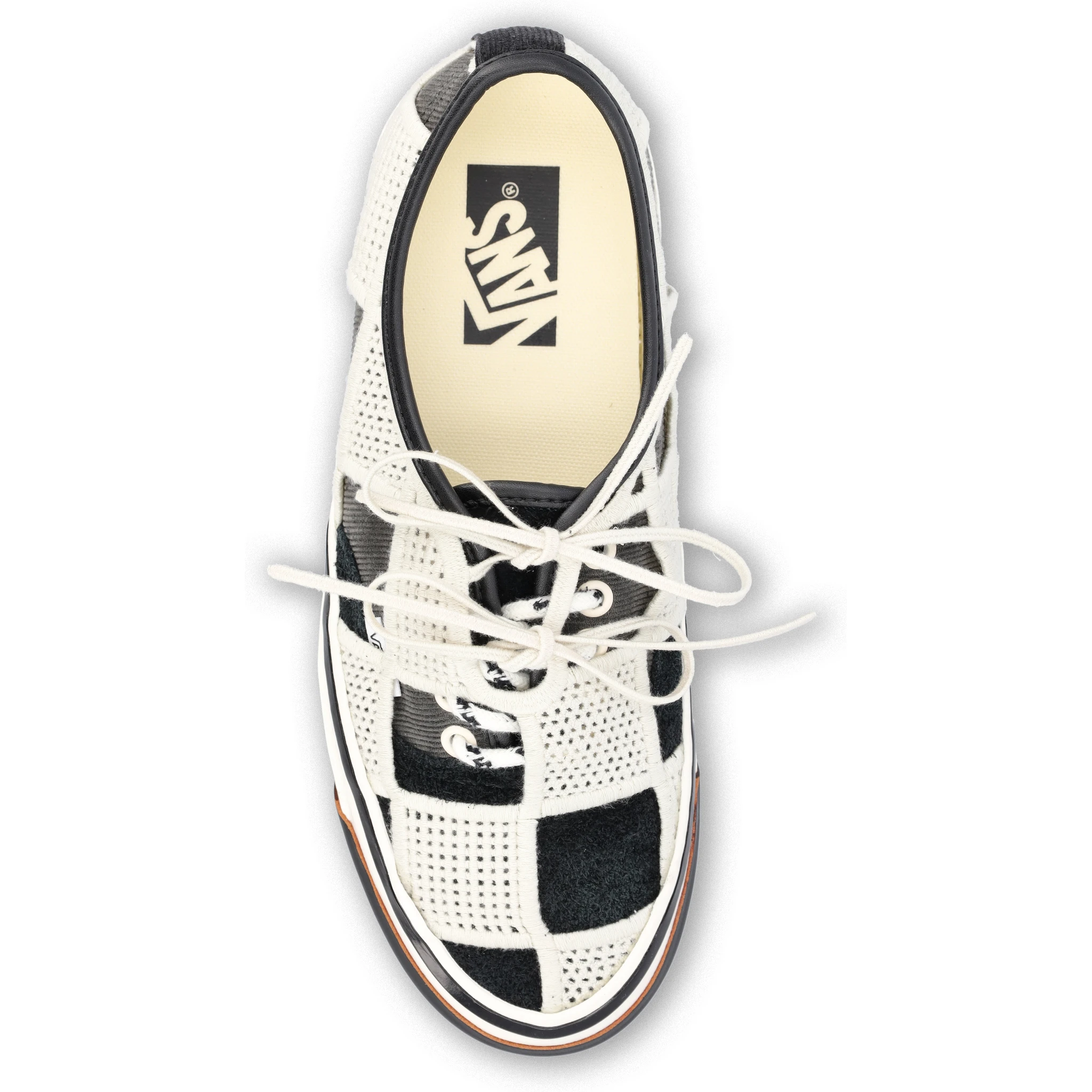 أحذية رياضية سوداء من فانز