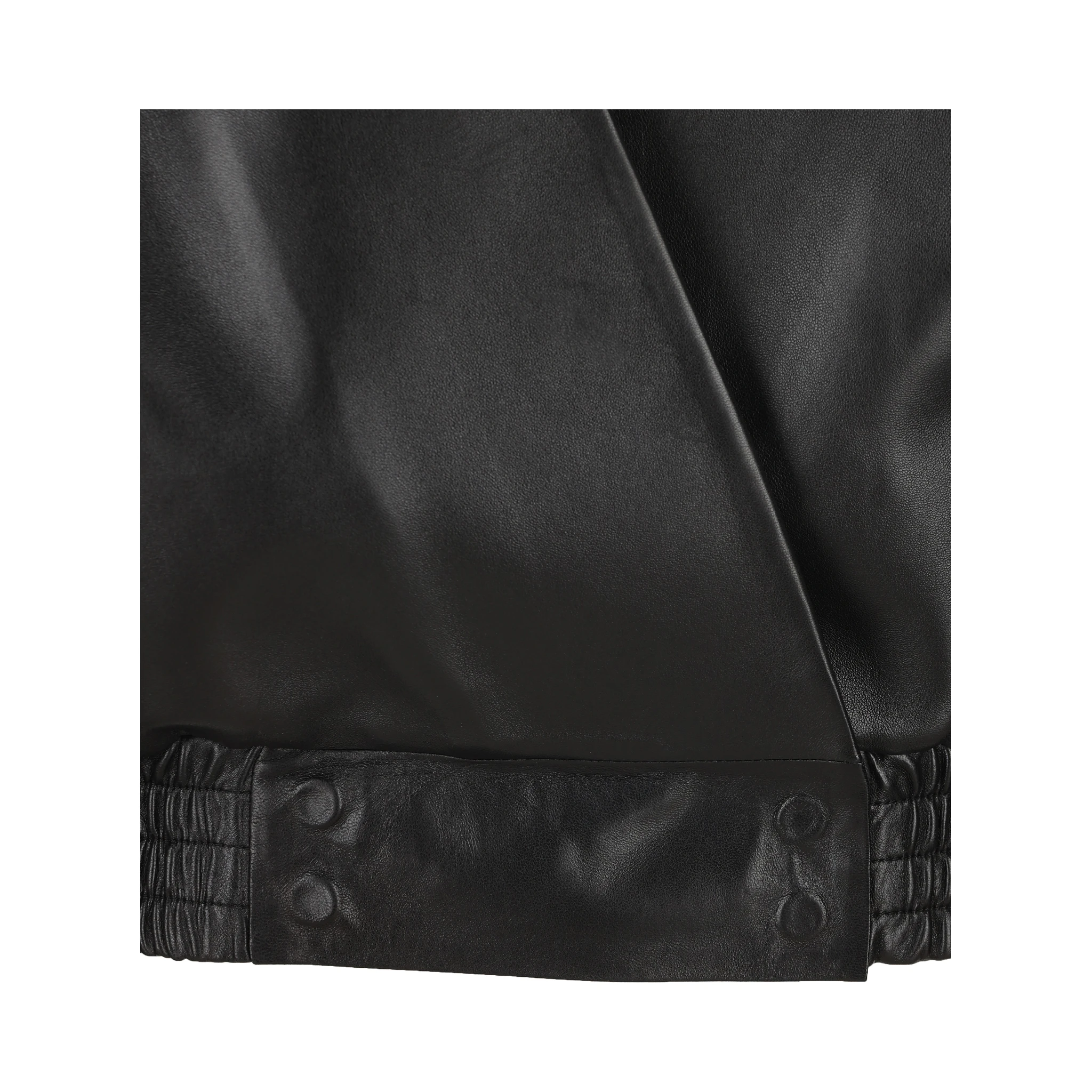 جاكيتات بالنسياغا سوداء