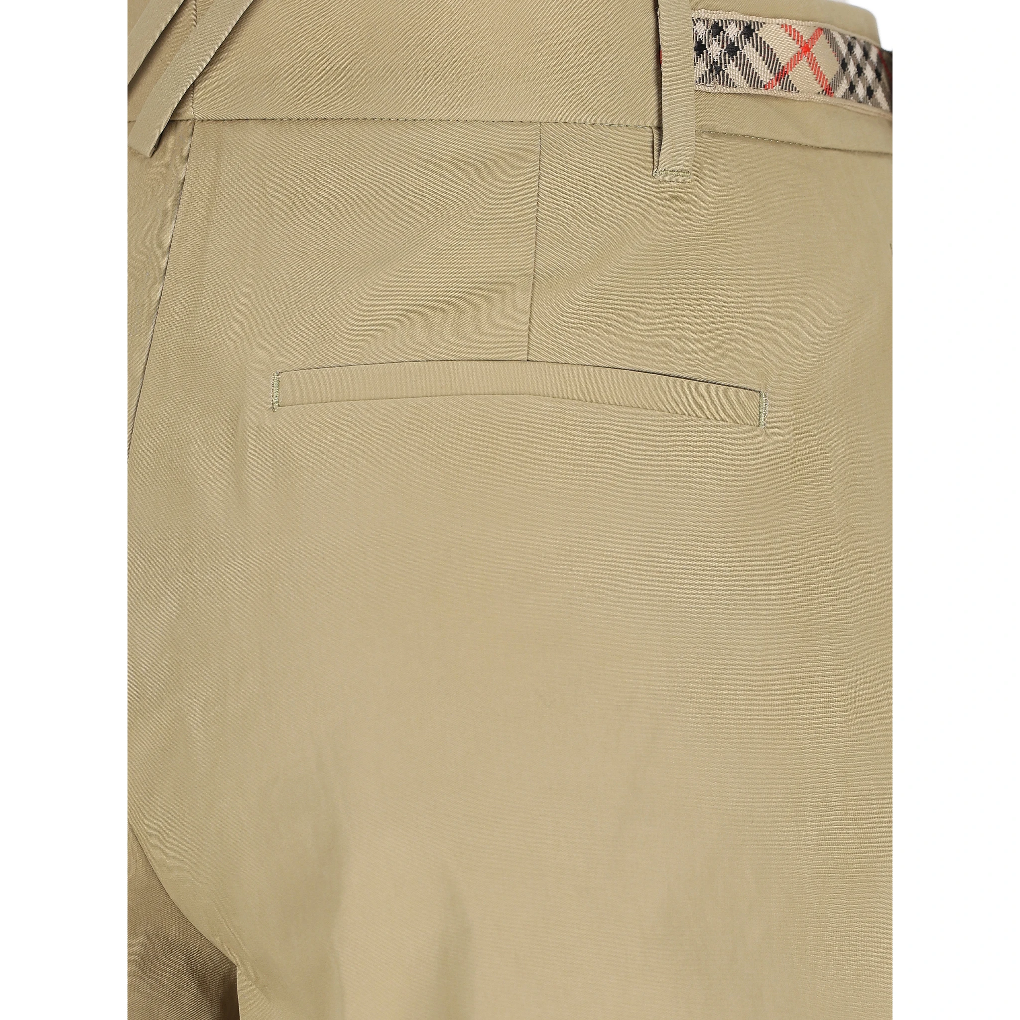 Burberry Shorts Beige