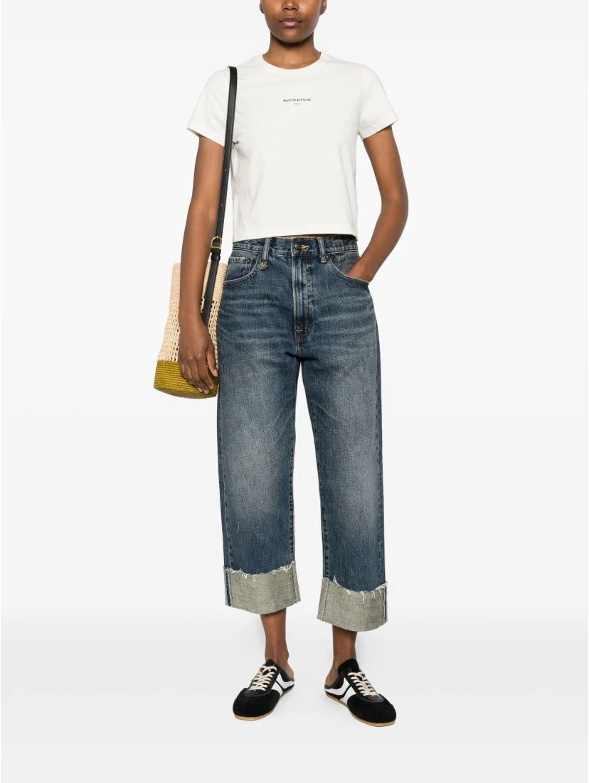 تيشيرتات وبولو من MAISON KITSUNE باللون البيج