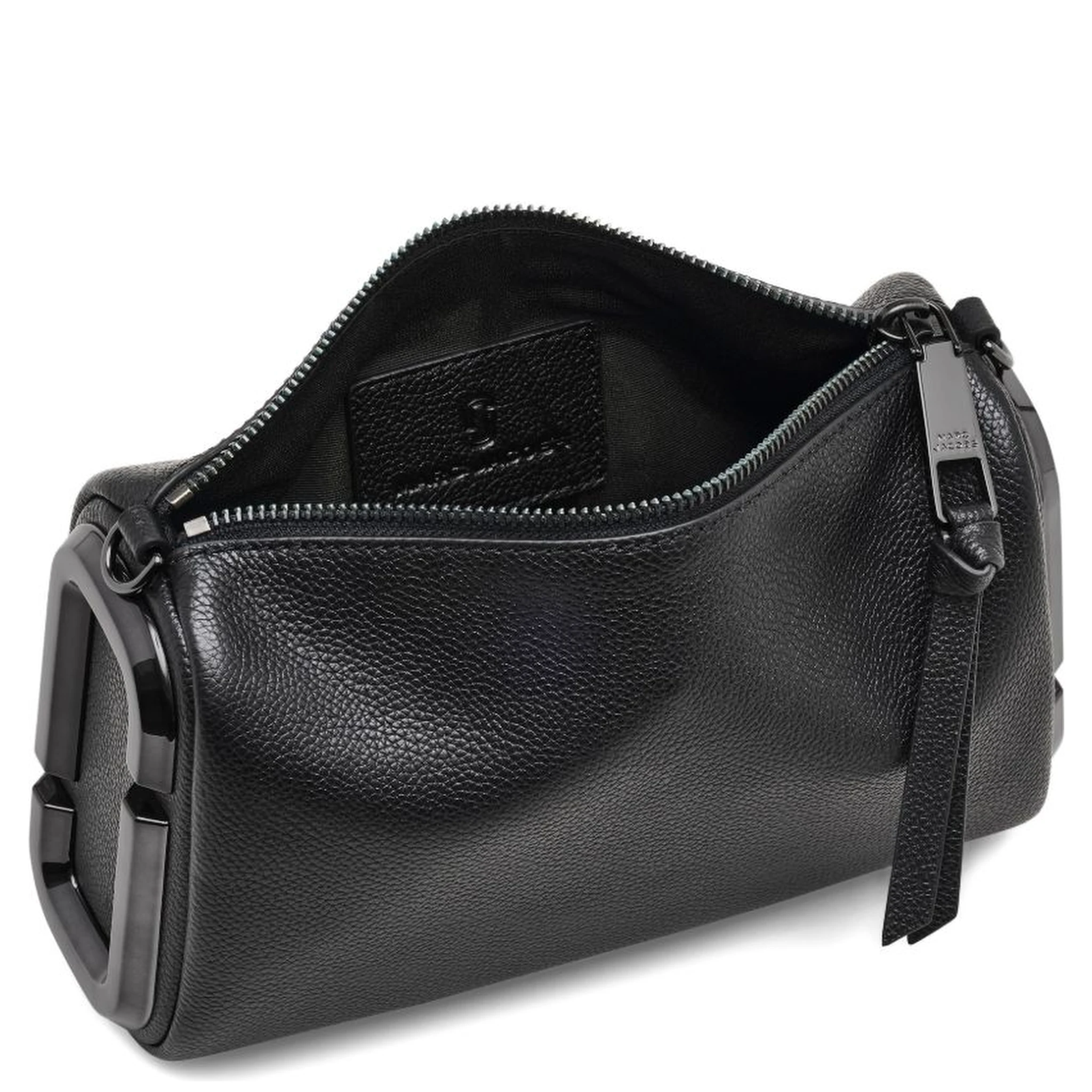 حقائب مارك جاكوبس.. سوداء