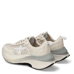 أحذية رياضية حائزة على جوائز