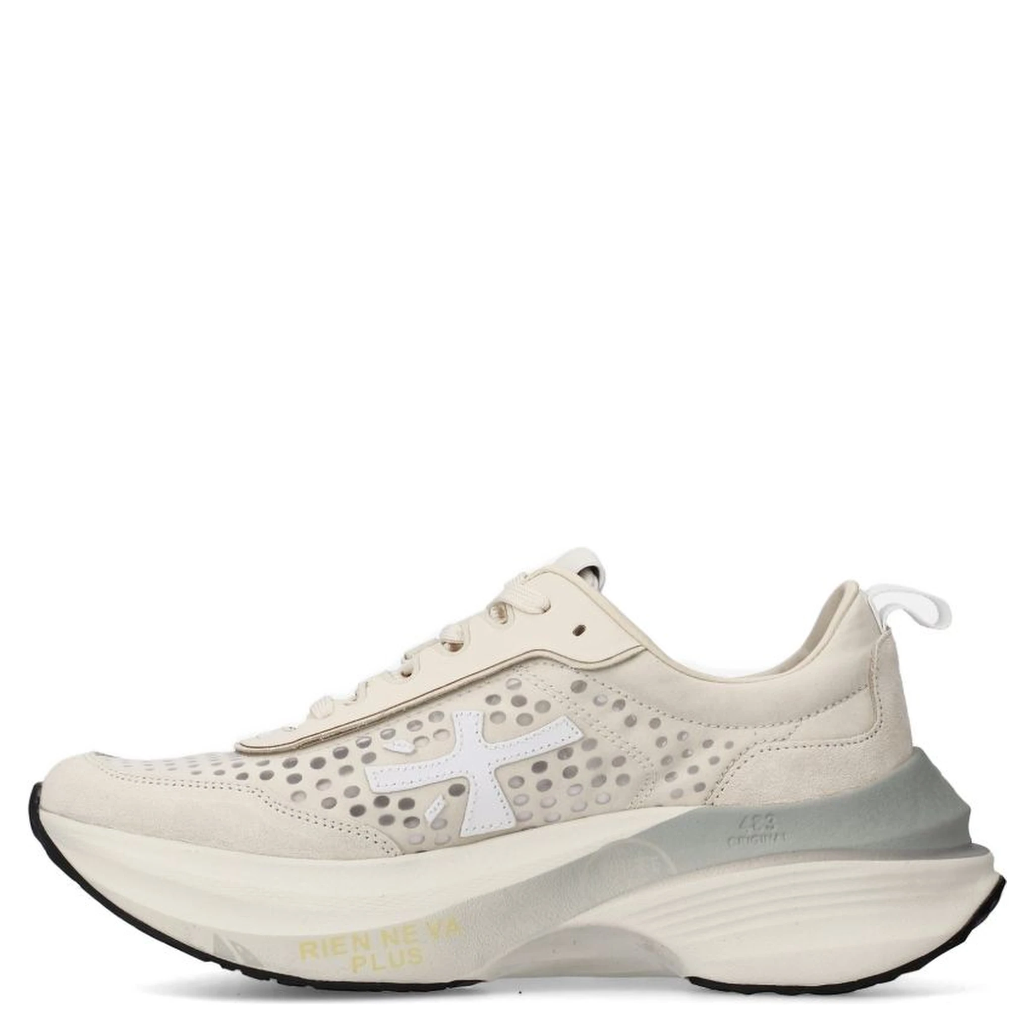 أحذية رياضية حائزة على جوائز