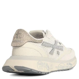 حذاء رياضي بريميتا أبيض