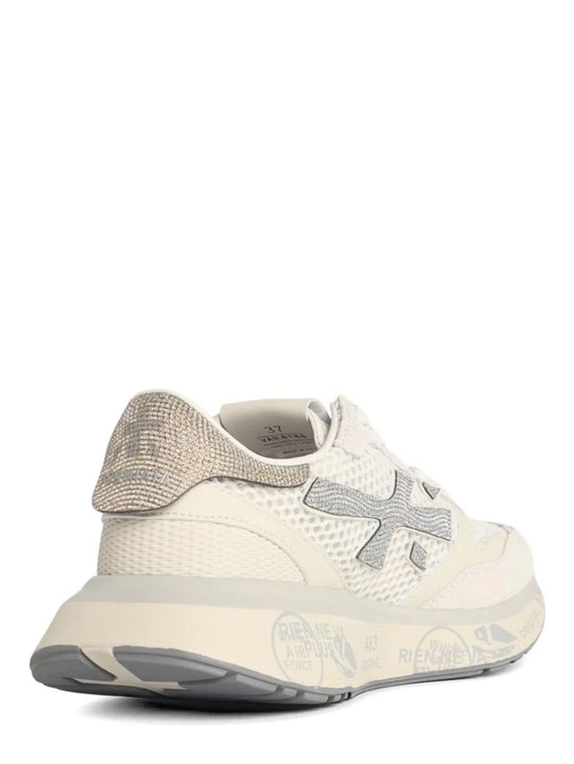 حذاء رياضي بريميتا أبيض