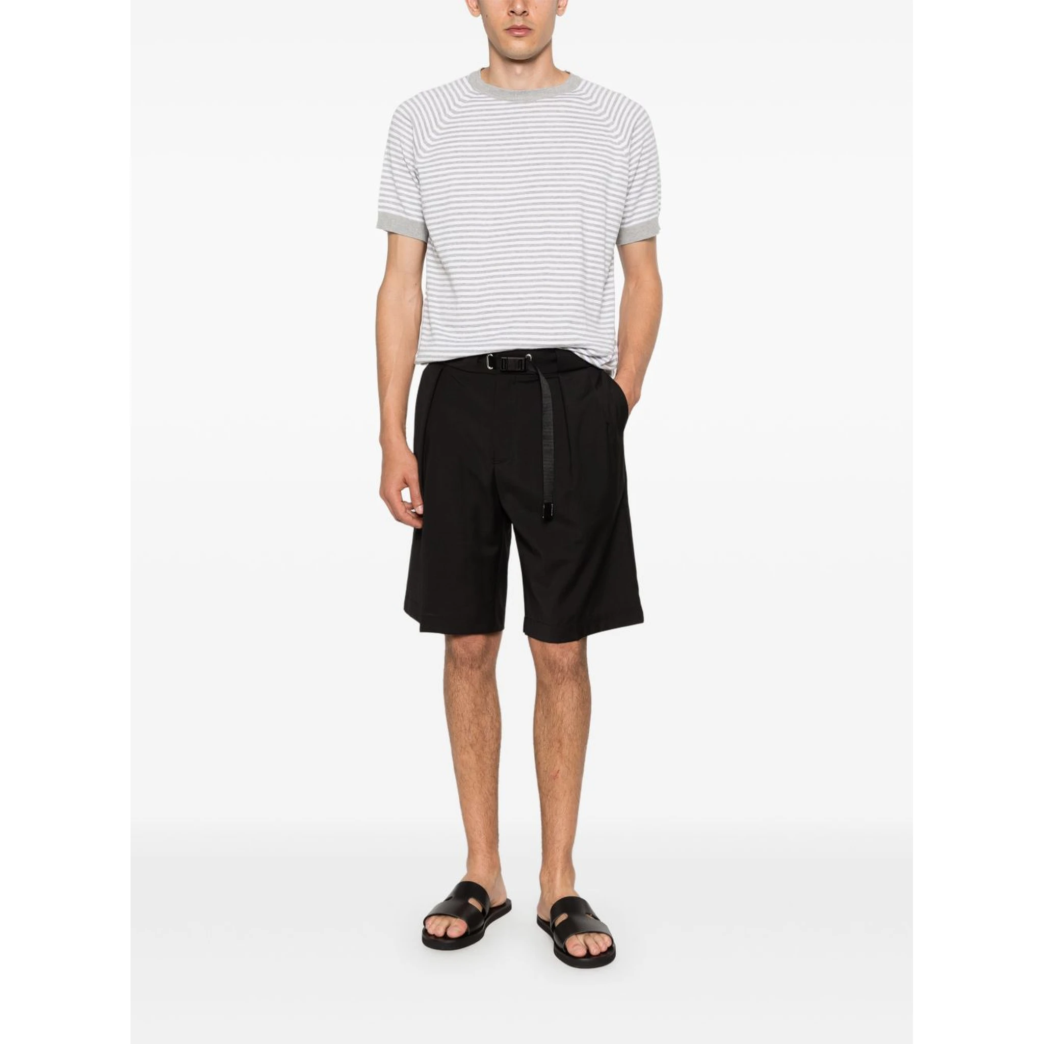WHITE SAND Shorts Black