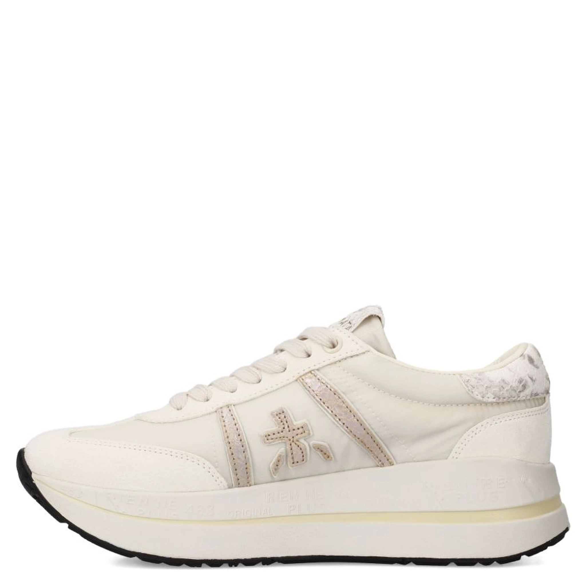 حذاء رياضي بريميتا أبيض