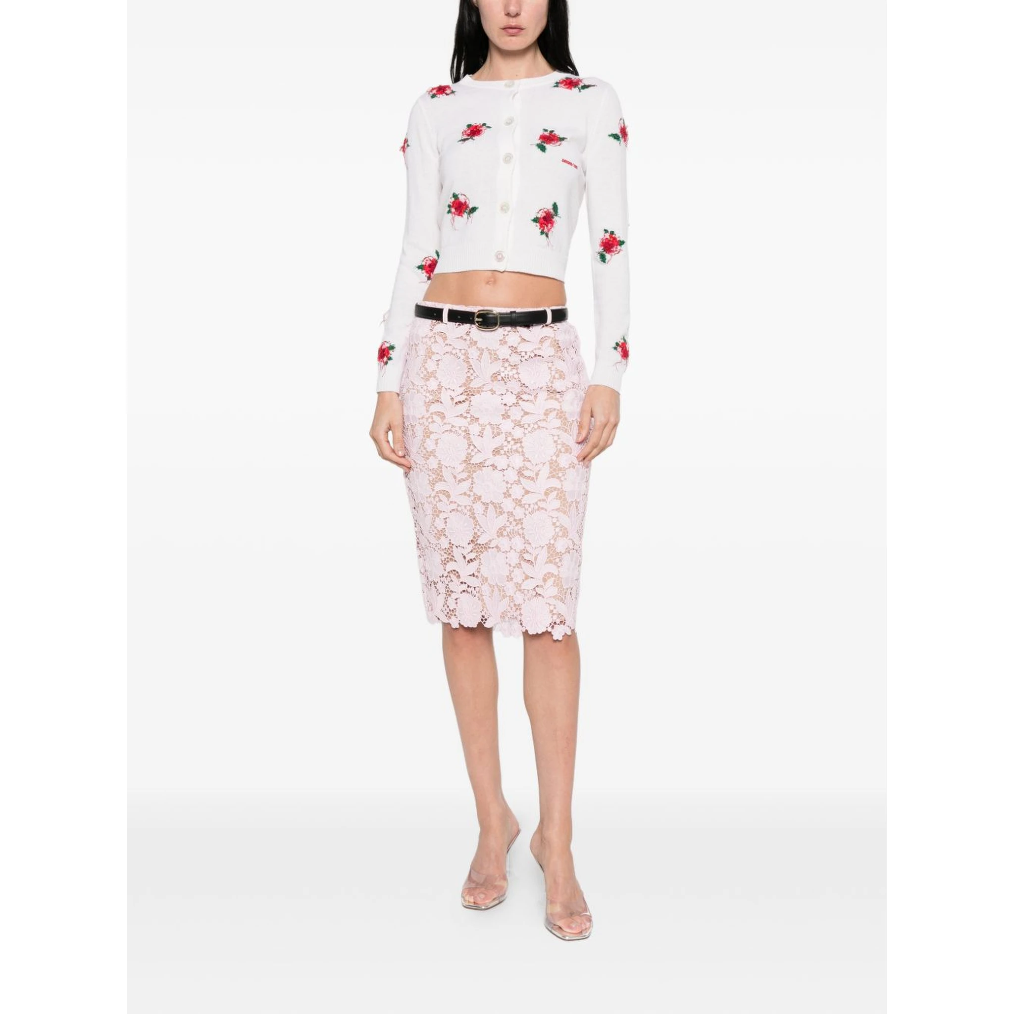 صورة ذاتية تنانير بيضاء