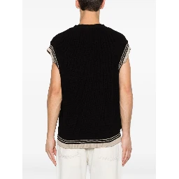 Amaranto Sweaters