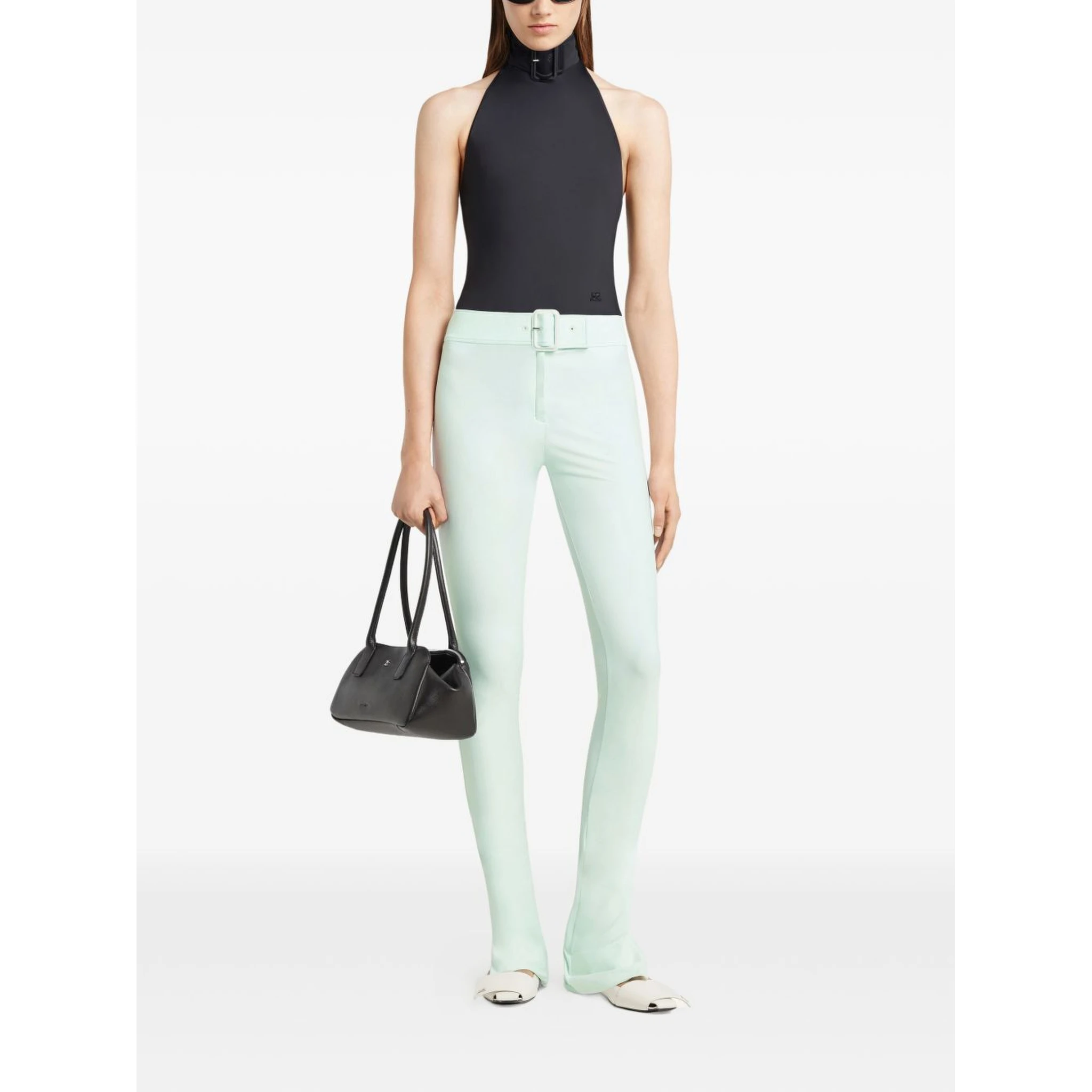 بلوزة كوريج سوداء