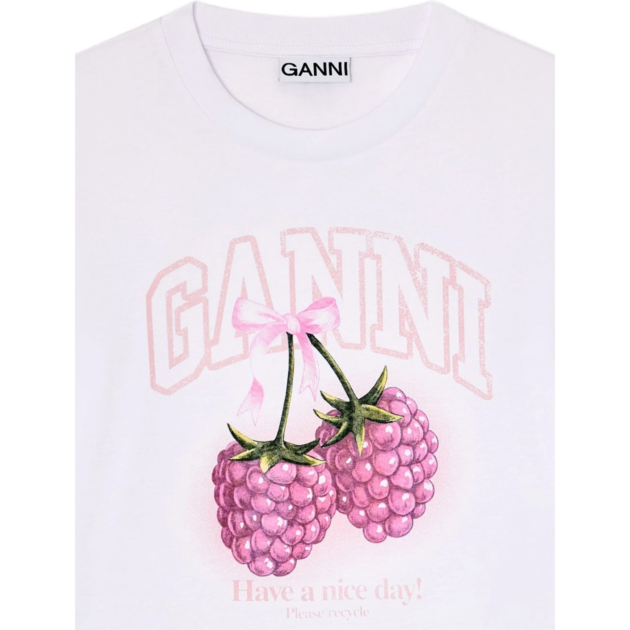 تيشيرتات وبولو بيضاء من غاني