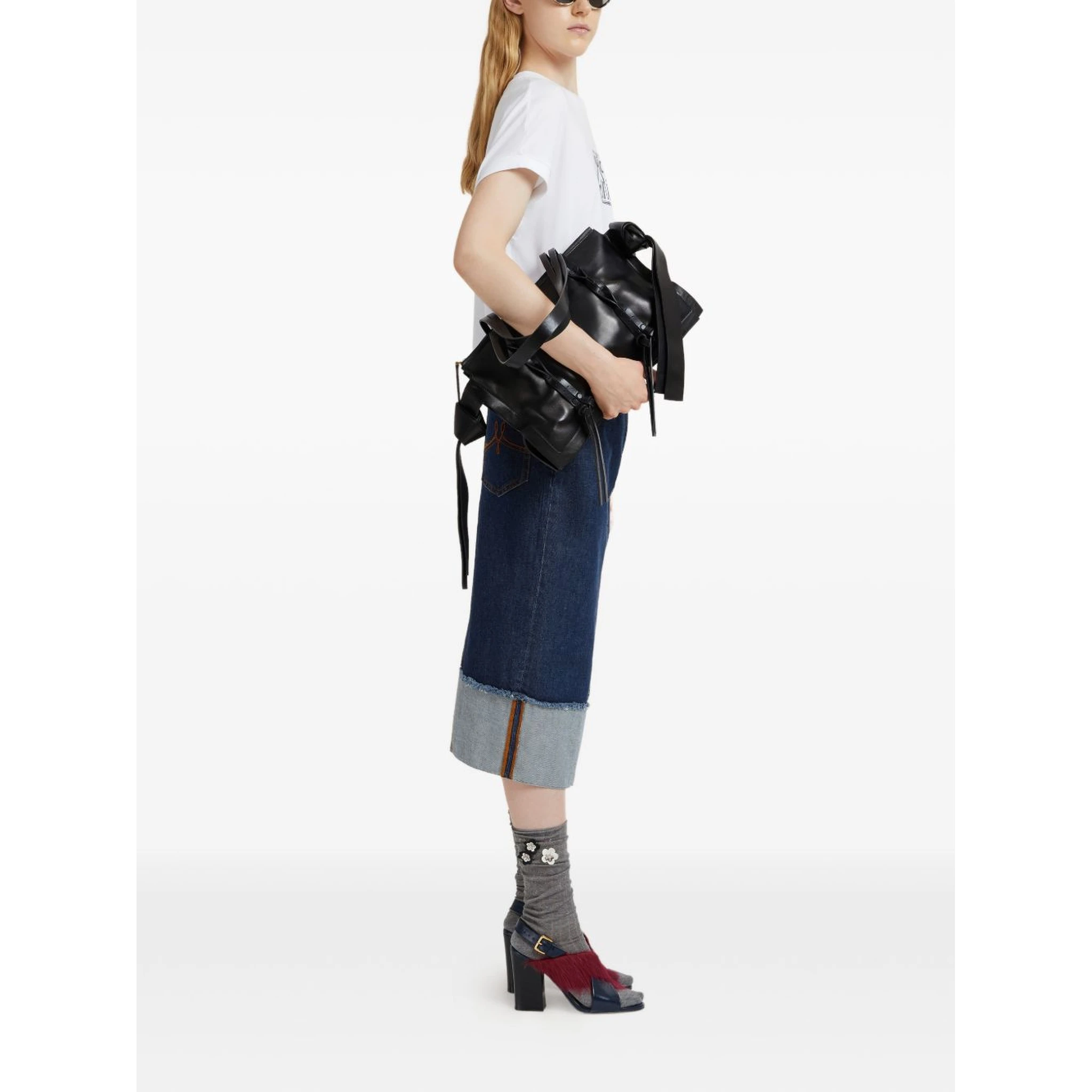 تيشيرتات وبولو مارني بيضاء