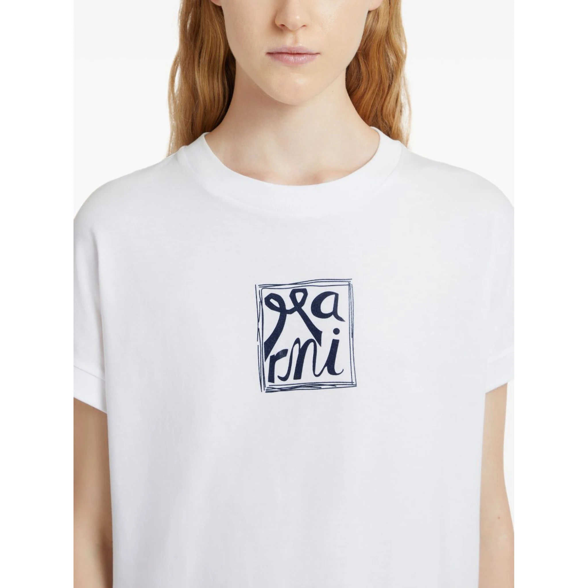 تيشيرتات وبولو مارني بيضاء