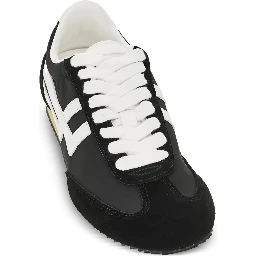 أحذية رياضية من بروكس 1949