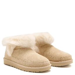 أحذية UGG بيج