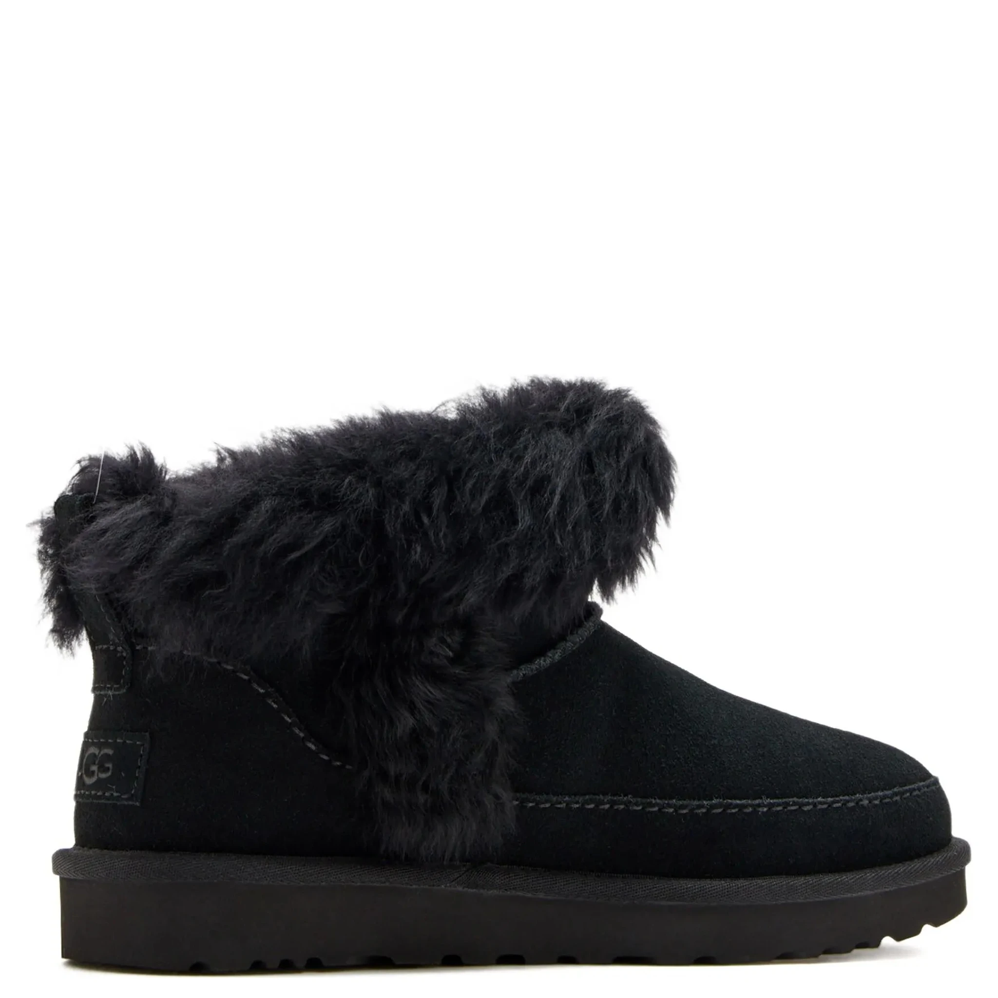 أحذية UGG سوداء