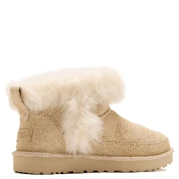 أحذية UGG بيج