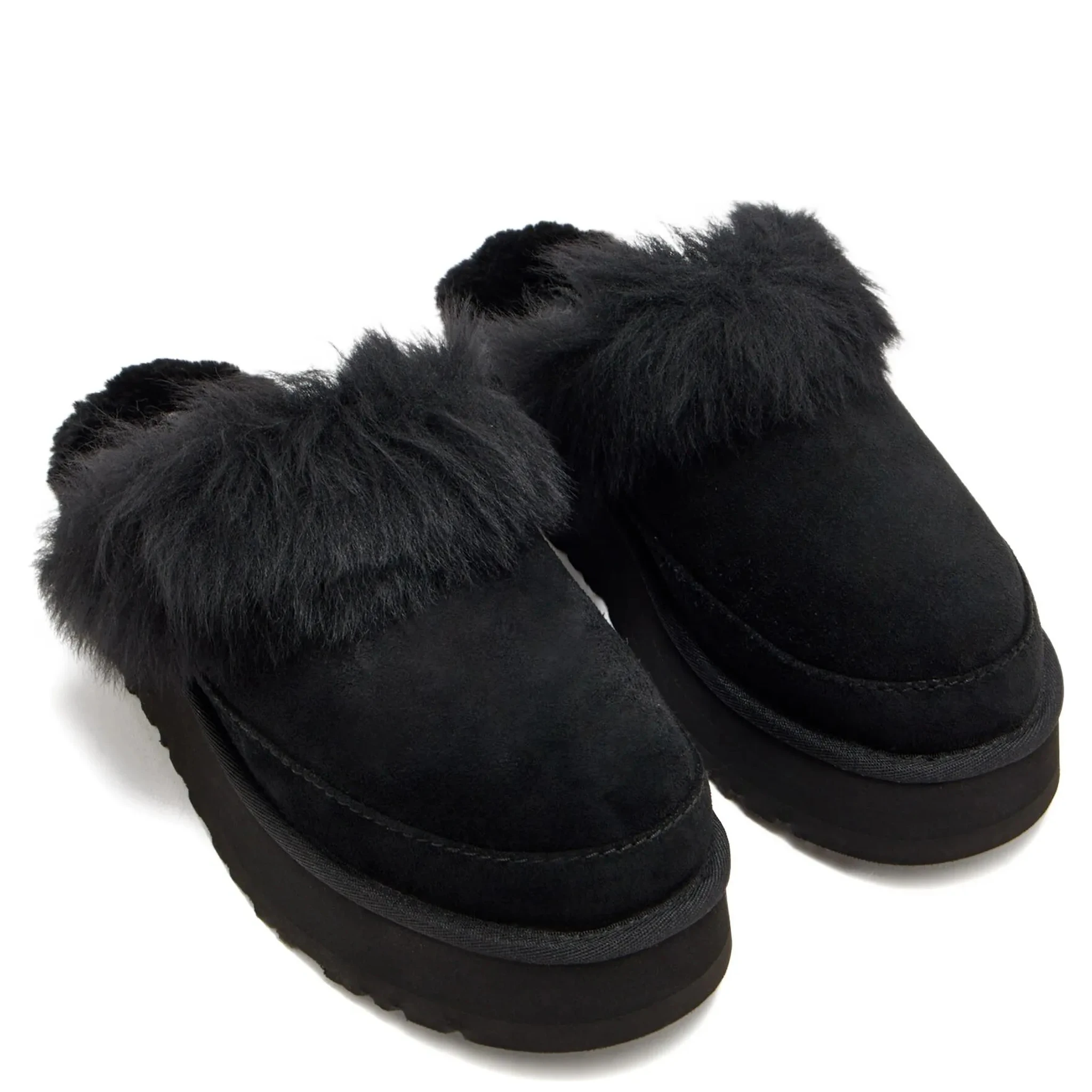 صندل UGG أسود