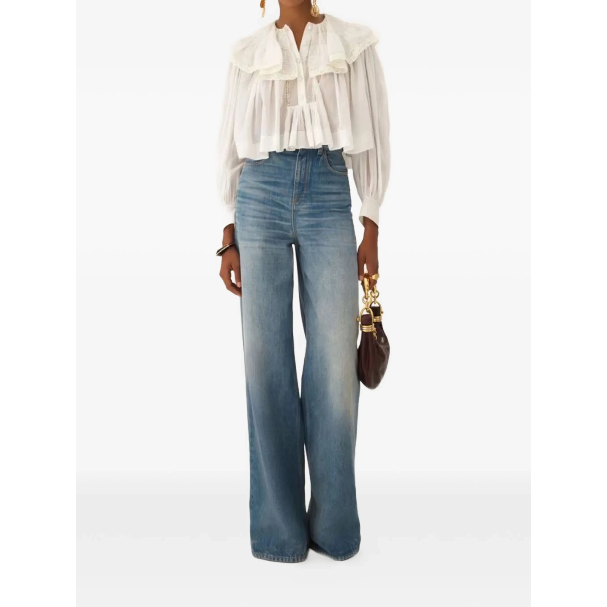 قمصان كلوي البيضاء