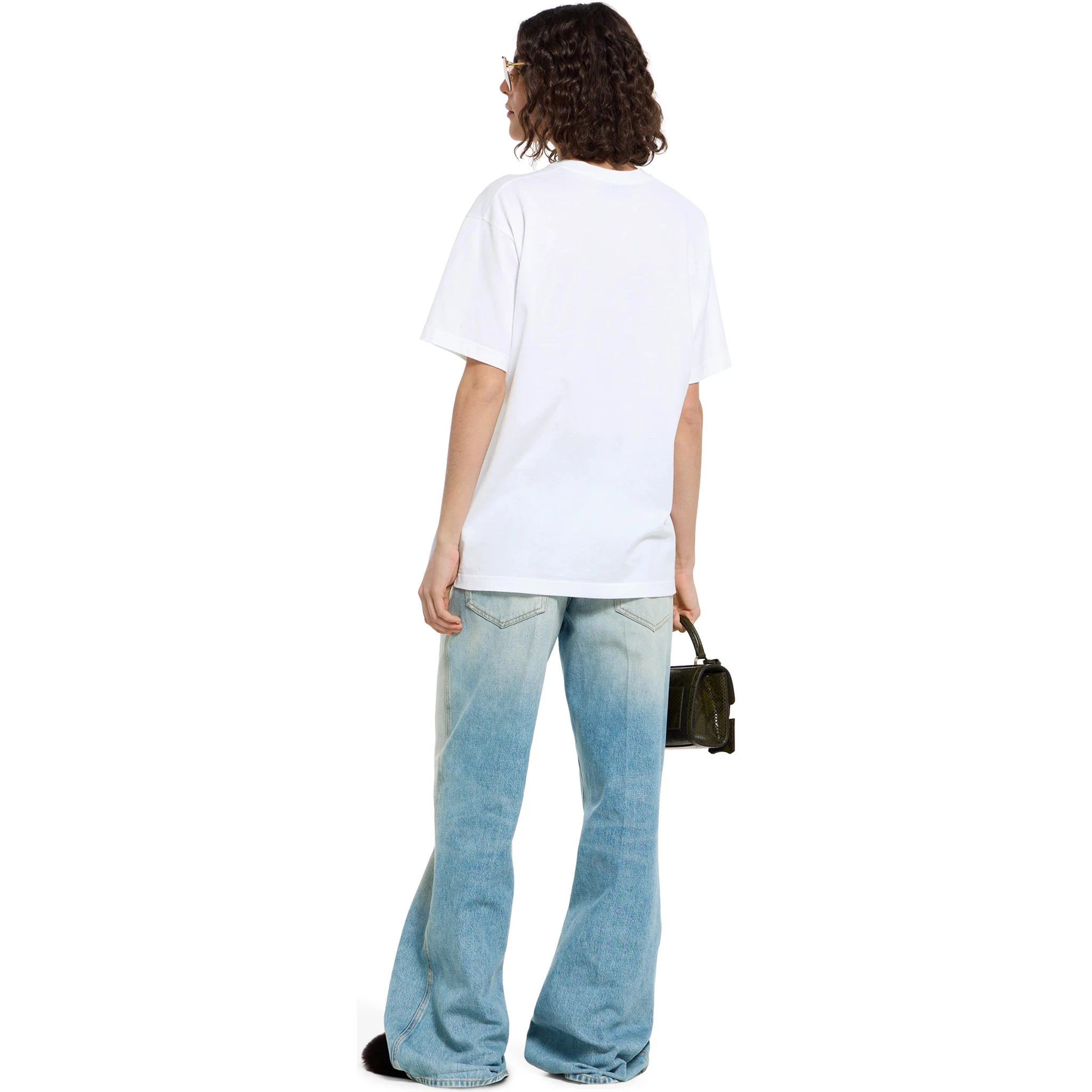 تيشيرتات وبولو بيضاء من غوتشي