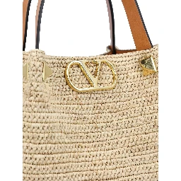 حقائب فالنتينو جارافاني.. بيج