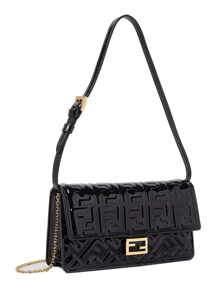 حقائب فندي.. أسود