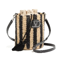 حقائب فالنتينو جارافاني.. بيج