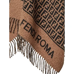 أوشحة فندي بنية اللون