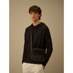 حقائب شركة سي بي.. أسود